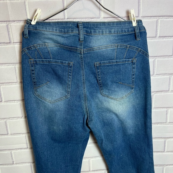 FASHION NOVA Women's Blue Jeans/size 11 - Picture 8 of 9